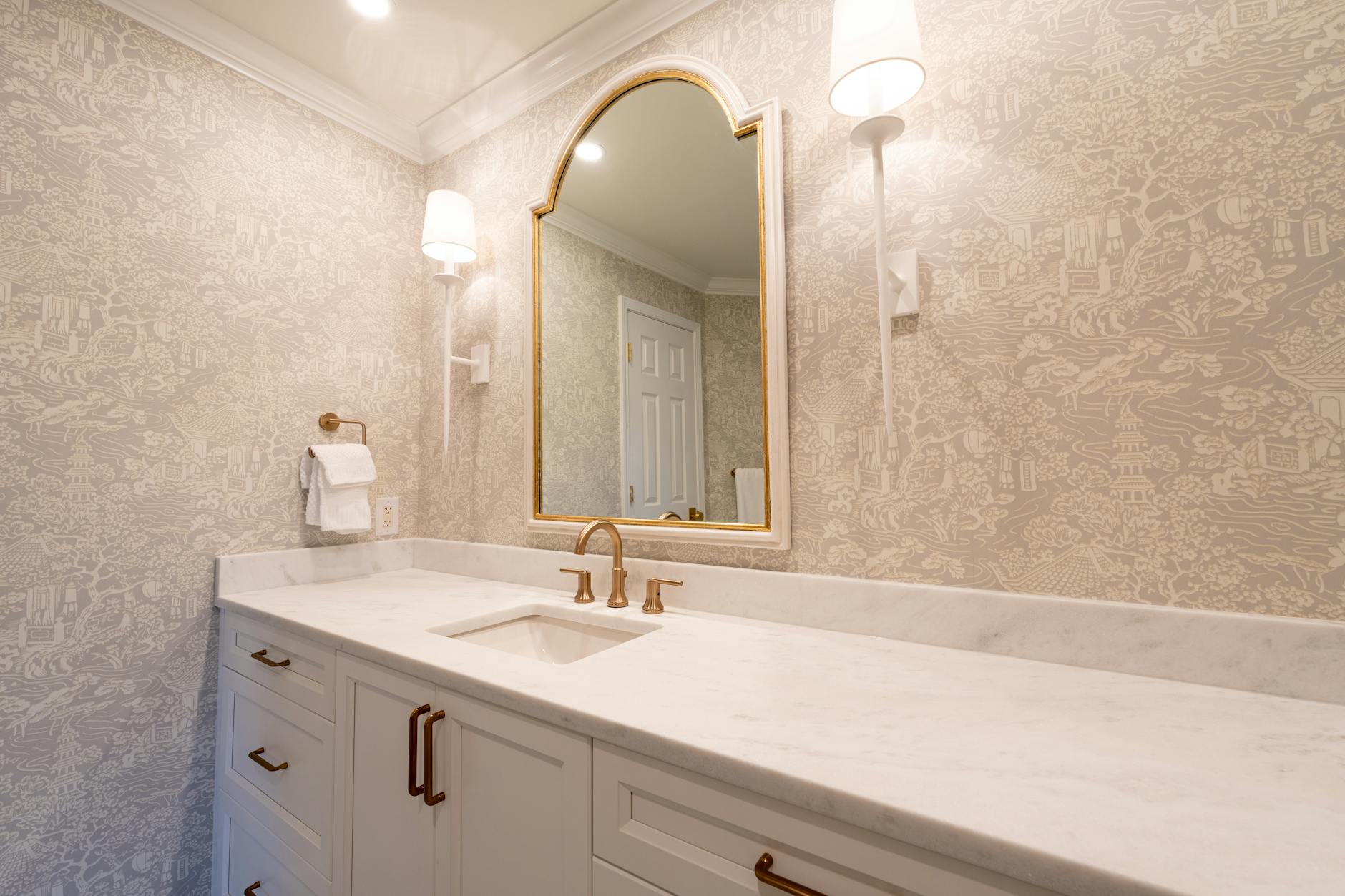 5 Places to Clean Before Guests Arrive for a Stress-Free Home