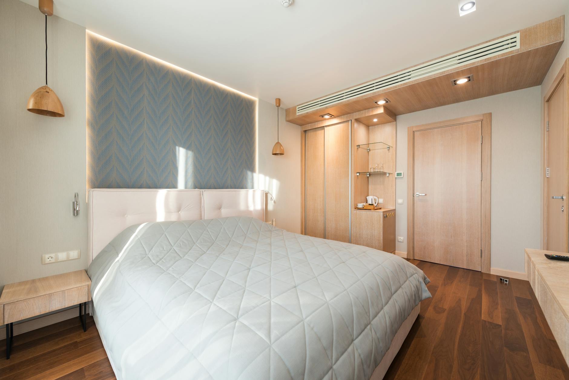 Spotless clean home after professional cleaning in Glendale