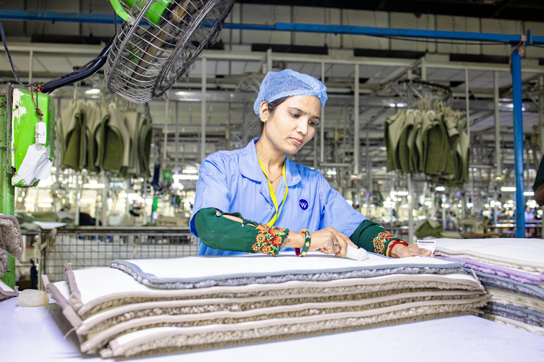 Microfiber vs. Cotton Cloths for Cleaning in Salt Lake City: Which One Actually Works Better?