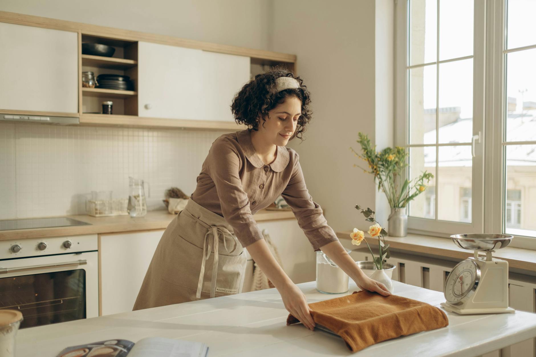 Weekly vs Biweekly vs Monthly House Cleaning in Queen Creek: Which Schedule Is Right for You?