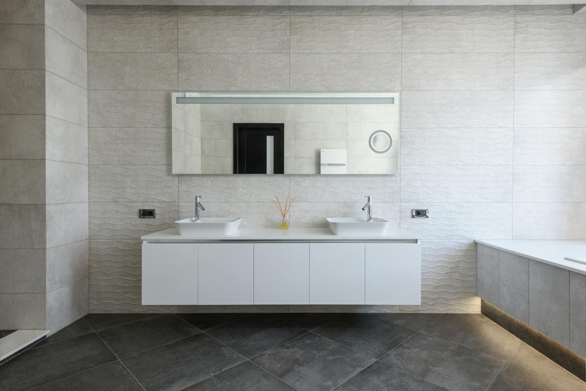 5 Cleaning Myths San Tan Valley Homeowners Believe That Are Making Their Homes Dirtier