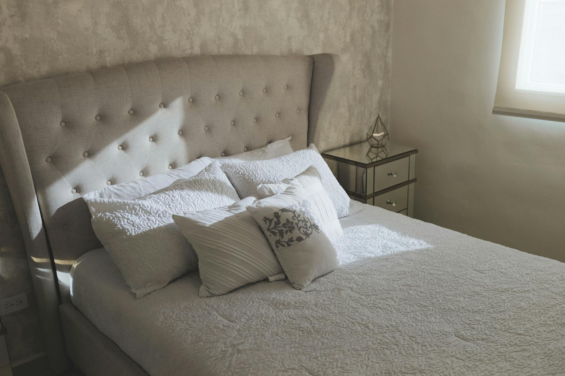 5 Cleaning Myths Scottsdale Homeowners Believe That Are Making Their Homes Dirtier