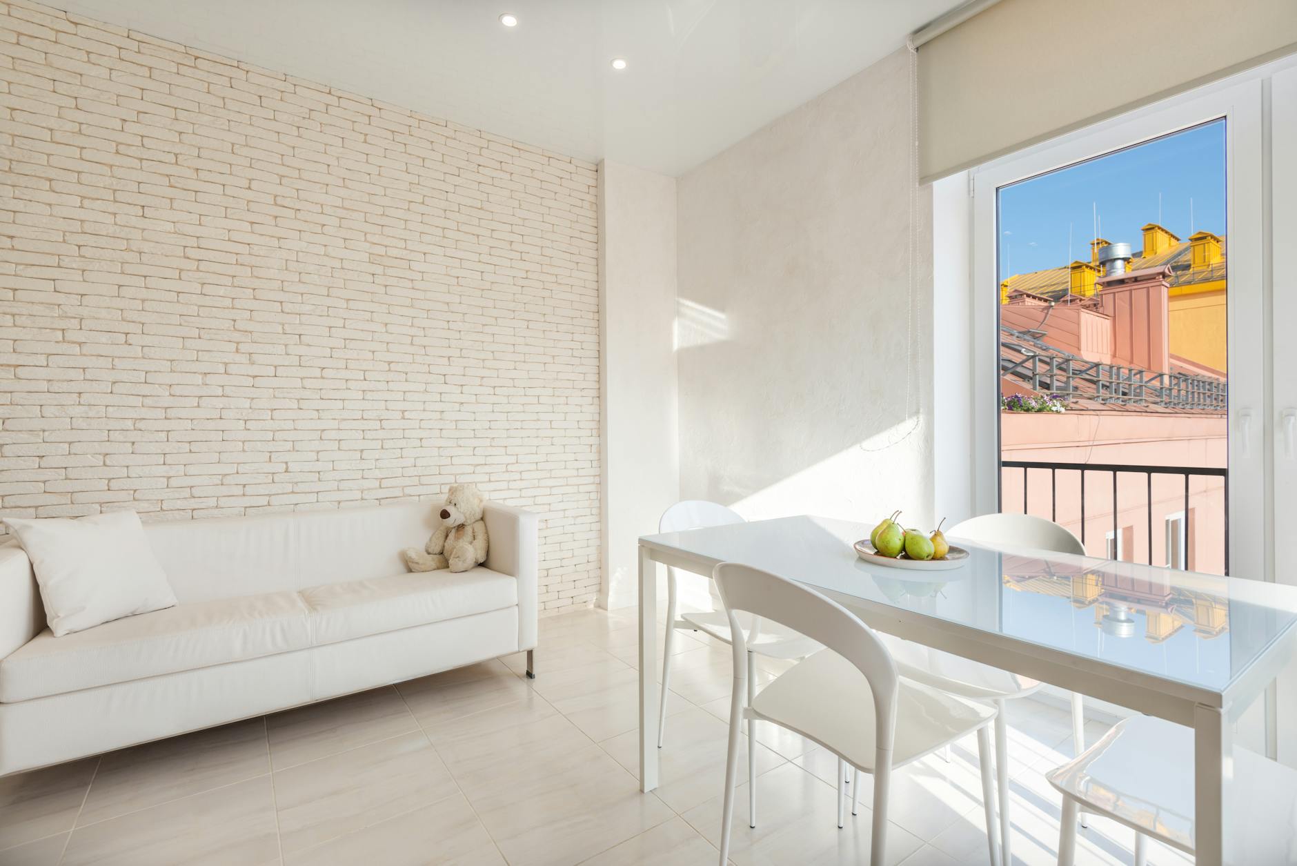 5 Places to Clean Before Guests Arrive for Stress-Free Hosting