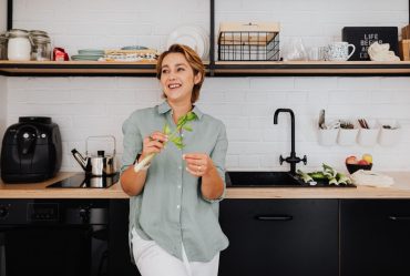 How to Keep a Clean House Every Week: 10 Simple Habits That Actually Work