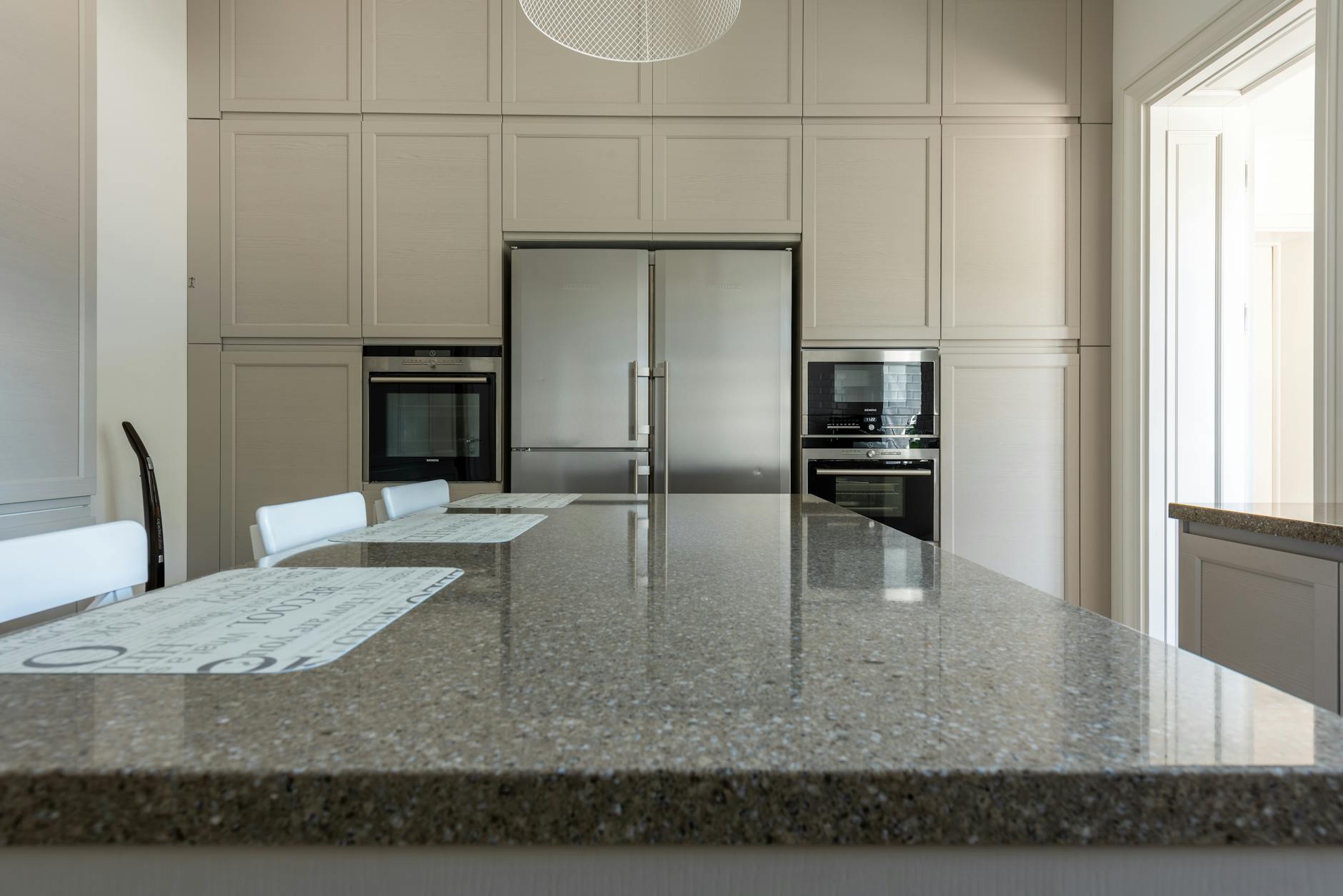 How to Keep a Clean House Every Week: 10 Simple Habits That Actually Work