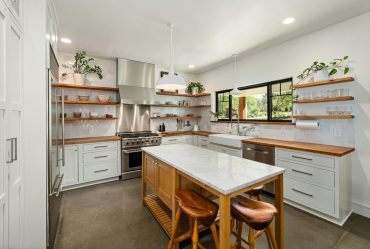 Professional Deep Clean vs. Regular Maid Service: What's the Difference?