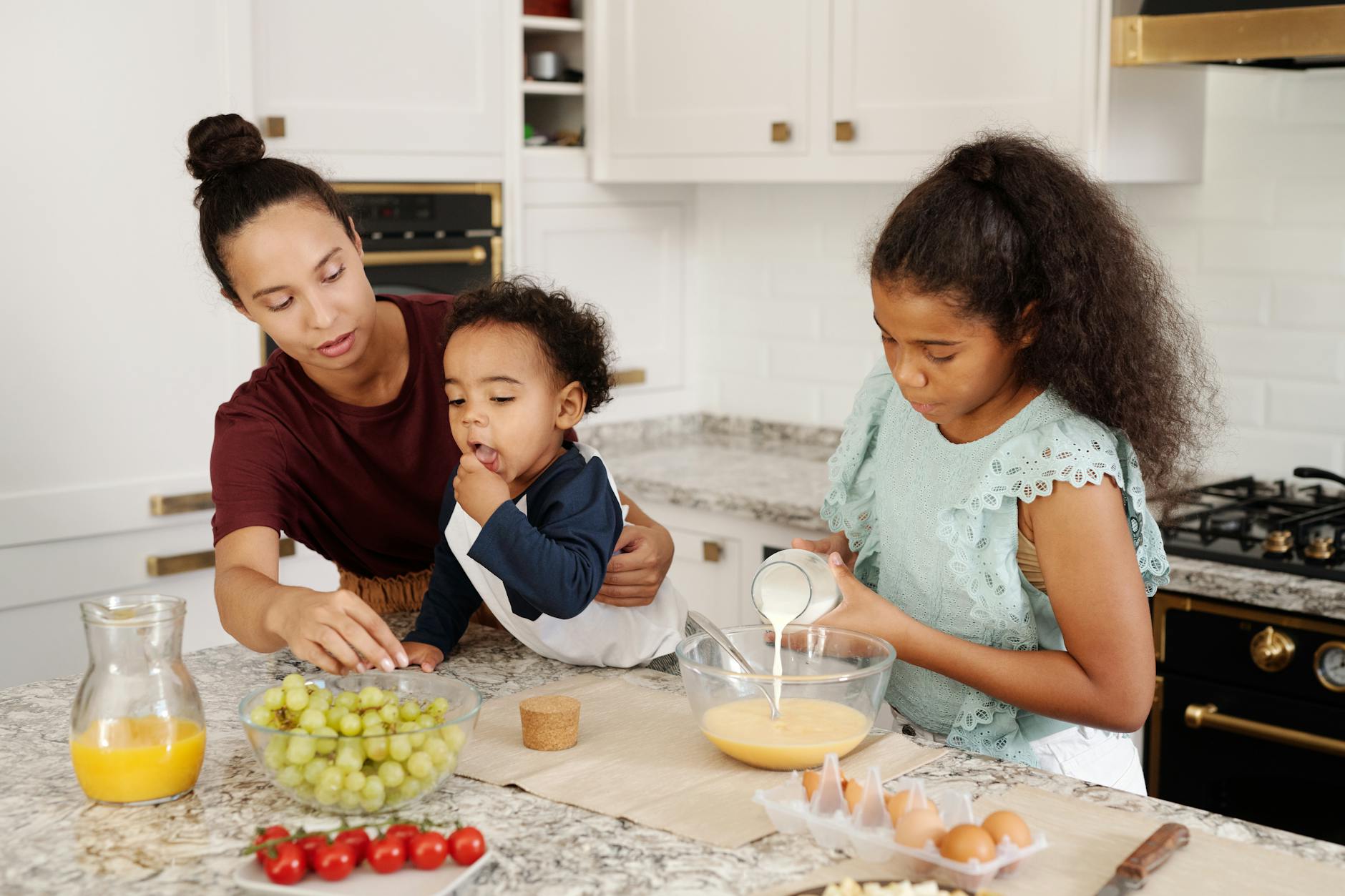 Quick Cleaning Hacks and Decluttering Tips for Busy Moms in Santa Fe
