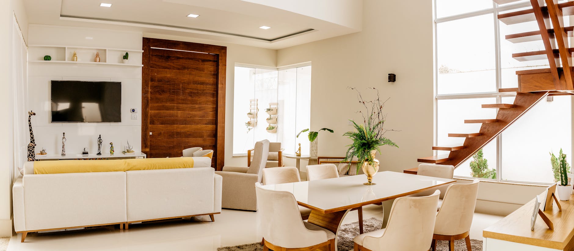 Quick Cleaning Hacks and Decluttering Tips for Busy Moms in Santa Fe
