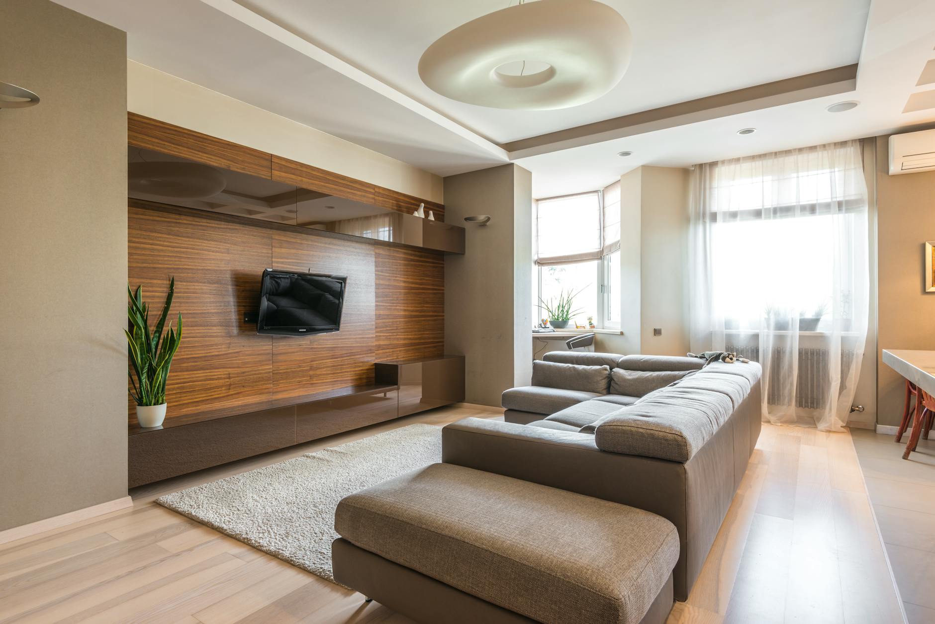 Simple Cleaning Habits for an Easier Small Home in 2026