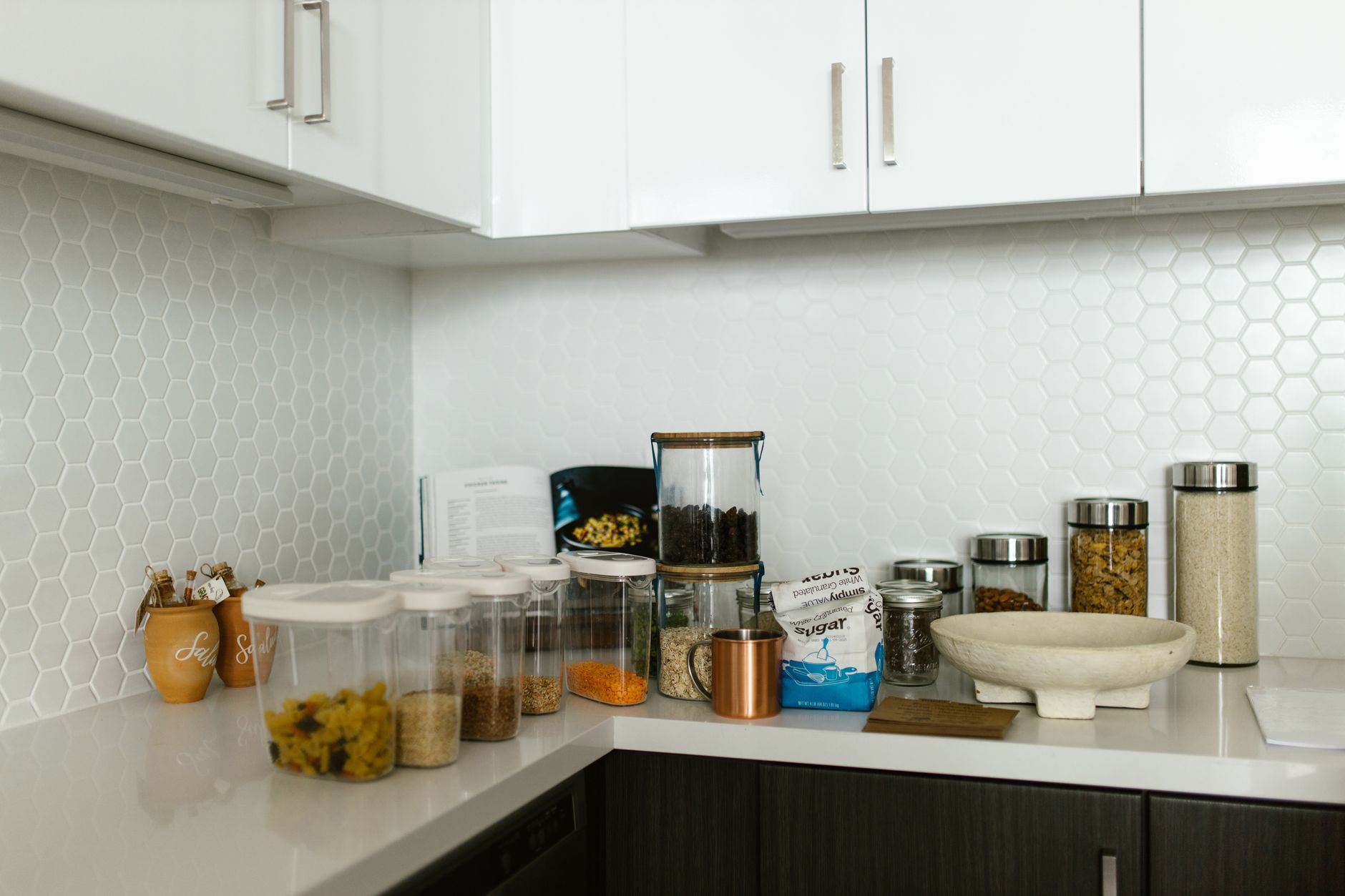 10 Ways to Keep Your Bathroom Spotless in San Tan Valley