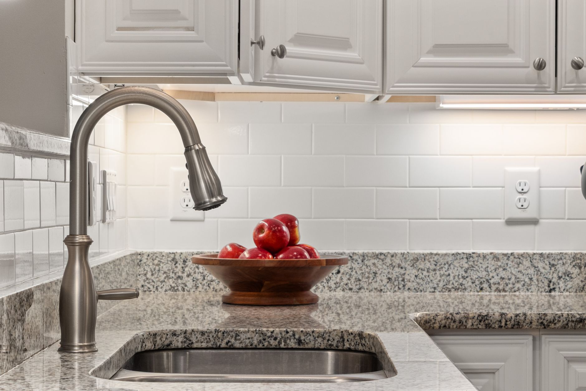 Apartment Cleaning Guide for Mesa Renters: Room-by-Room Checklist