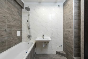 Bathroom Deep Cleaning Guide for Tucson Homes