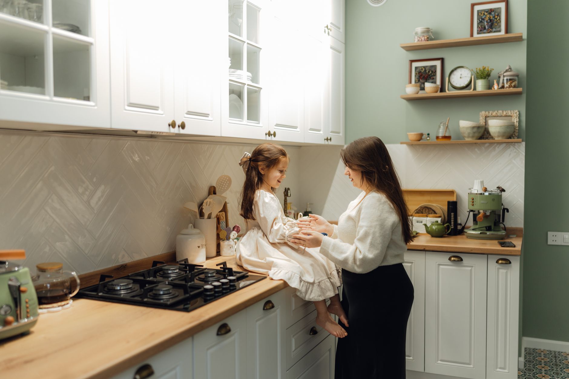 Cleaning Hacks for Busy Parents in Tucson: Our Survival Guide