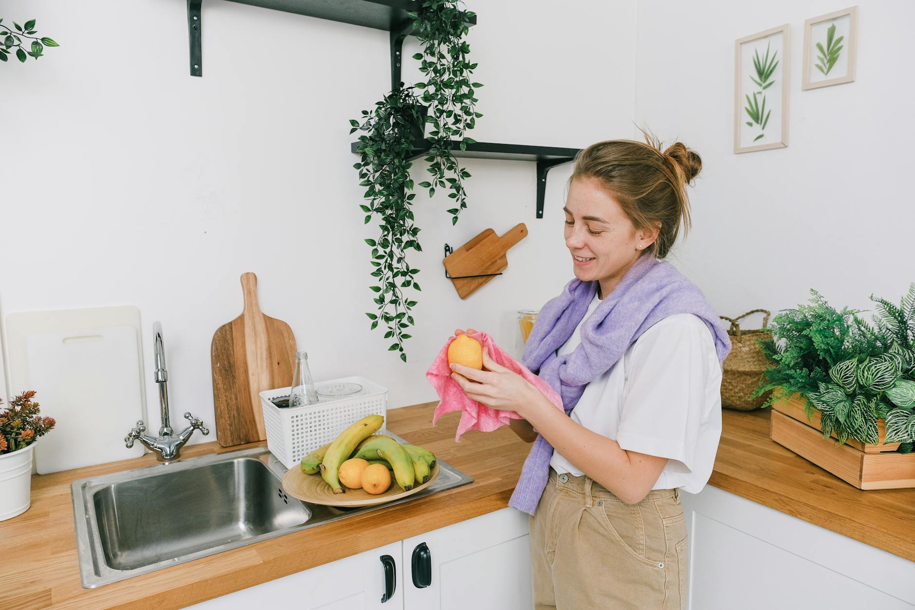 Green Cleaning Alternatives to Chemicals for Glendale Homes