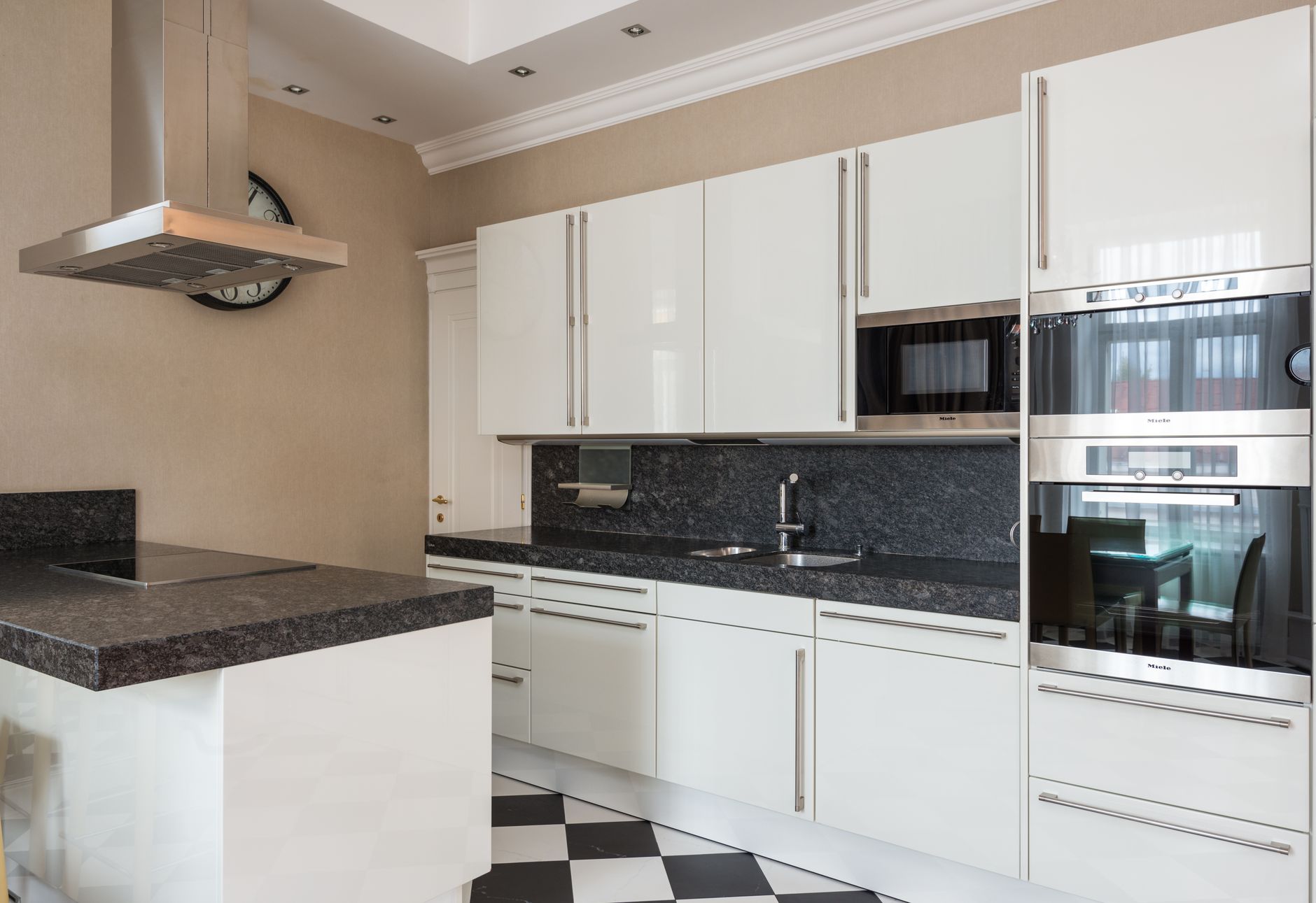 How to Clean a Dishwasher Step by Step in Phoenix