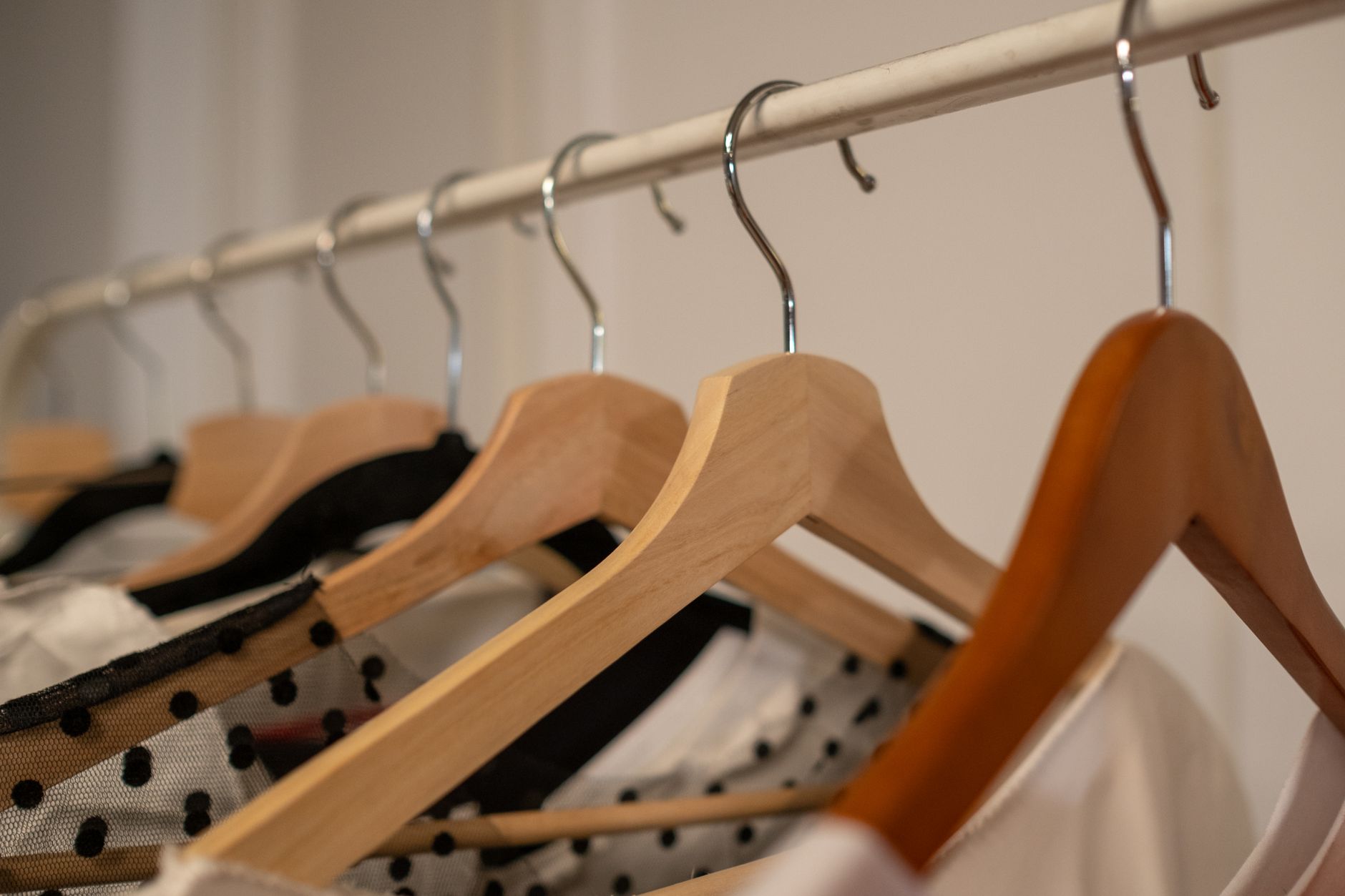 The Ultimate Cleaning Checklist for Your Airbnb in Glendale