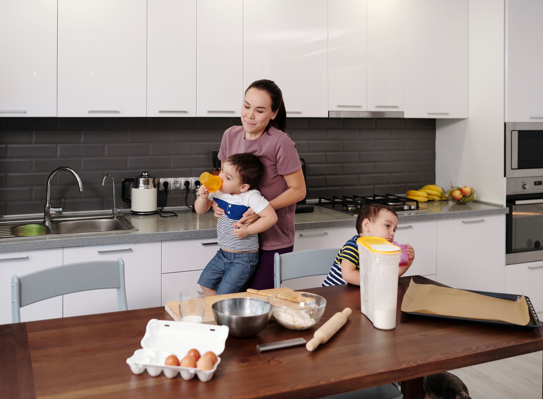 Weekly House Cleaning Schedule for Busy Parents in Tempe