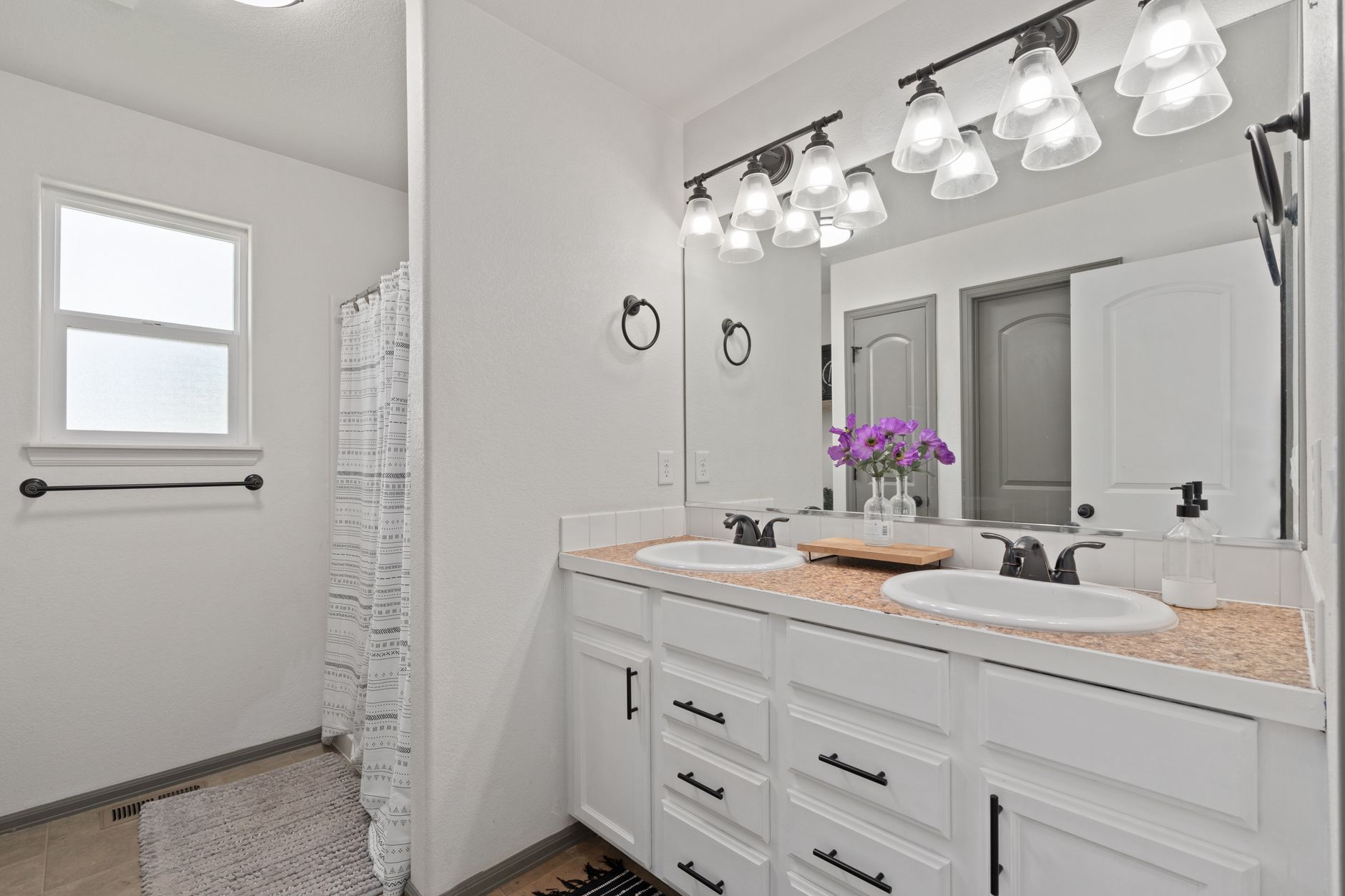 6 Things to Always Clean Before Guests Come Over
