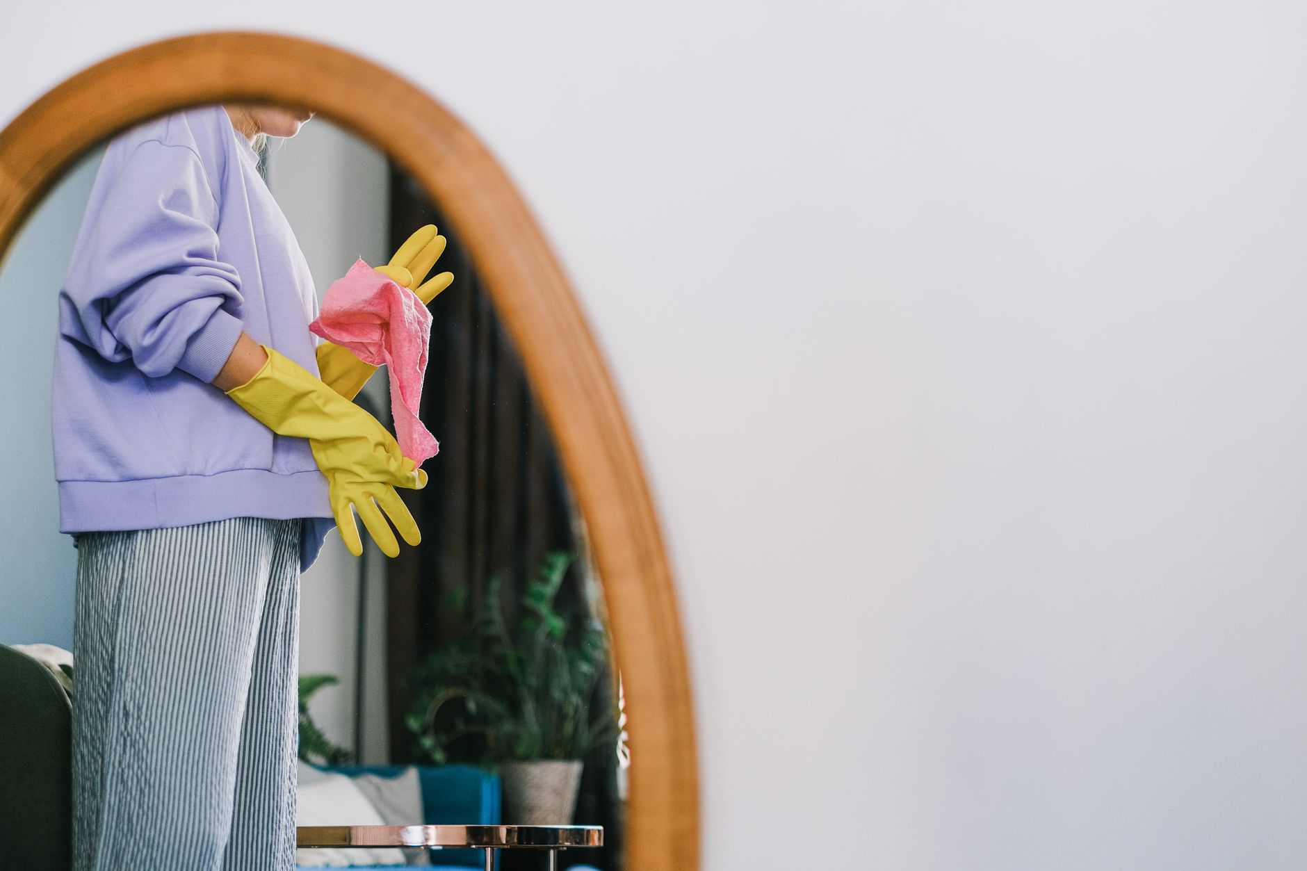 Why Vinegar and Bleach Should Never Be Combined: A Safety Guide for Mesa Homes