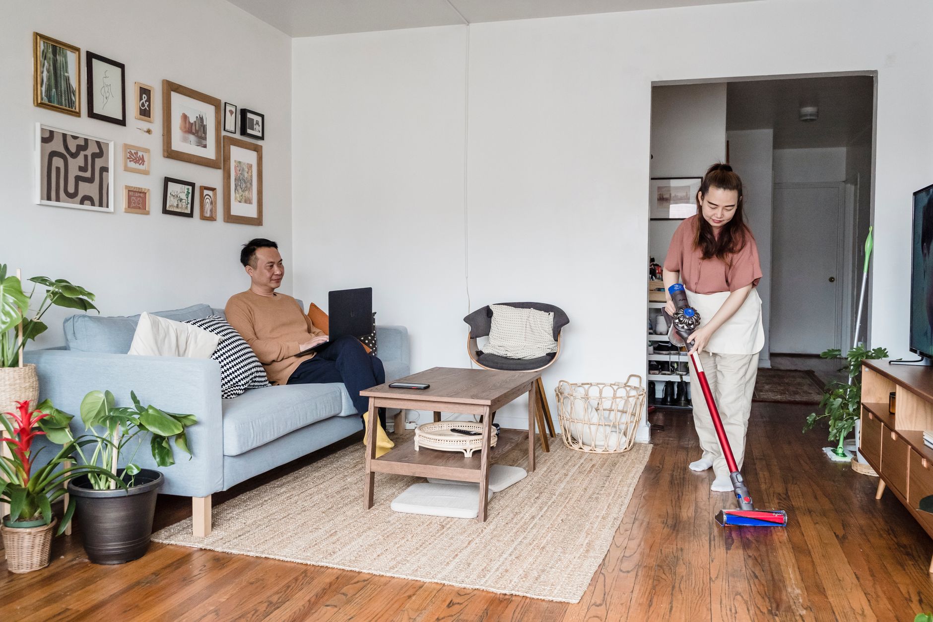 How to Clean Baseboards Fast: The Complete Guide to Spotless Trim
