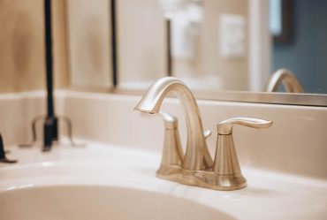 What to Do When Cleaning Feels Overwhelming: 10 Practical Steps to Get Unstuck
